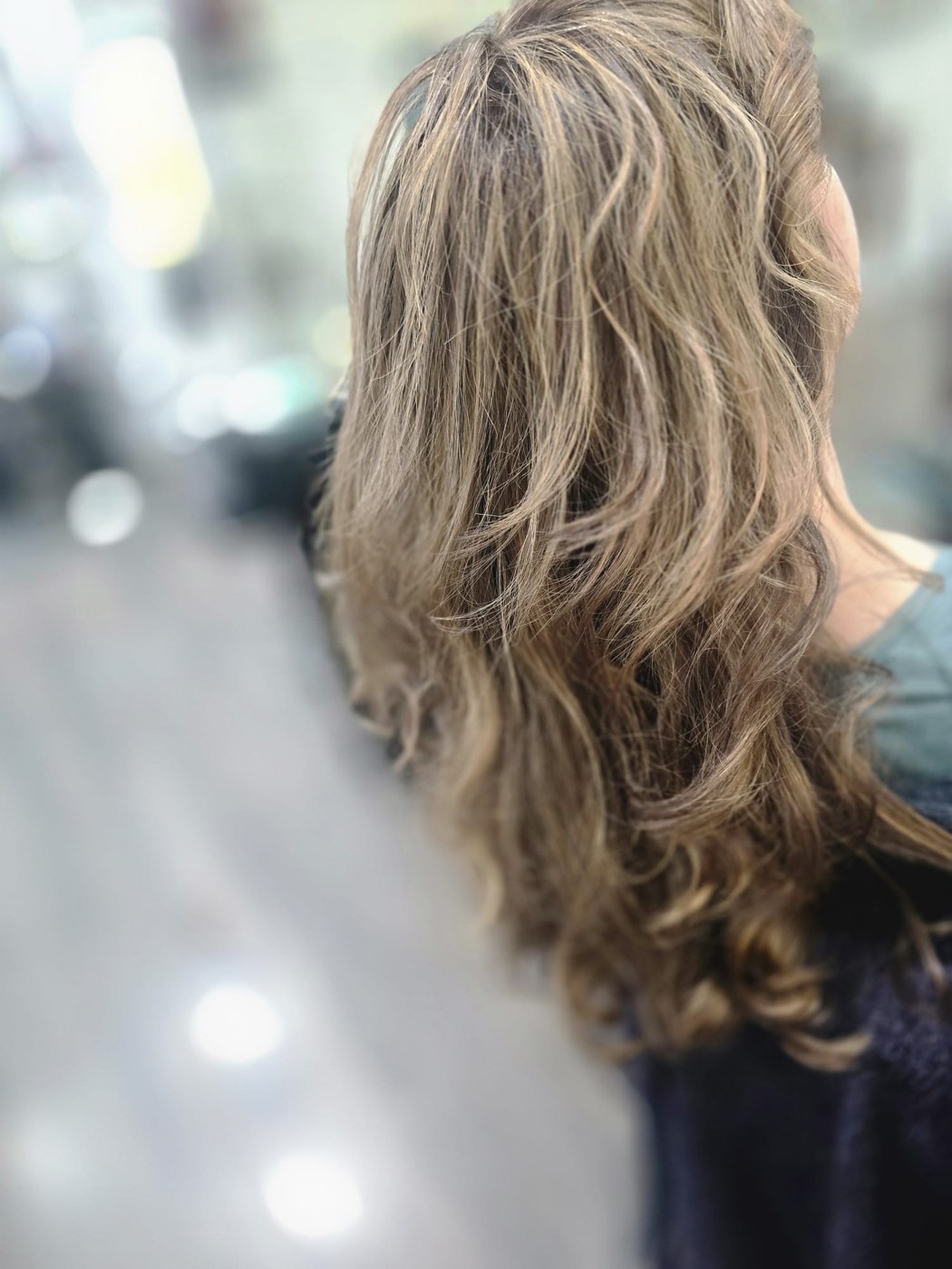 Beigeblond in weichen Stufen